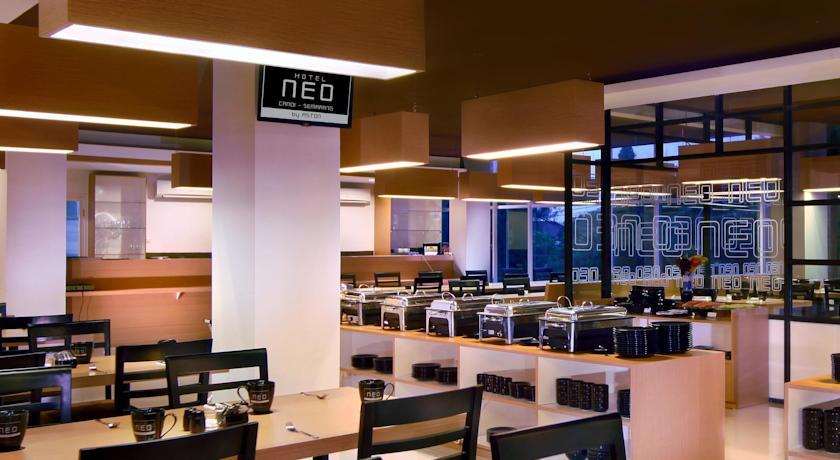 호텔 네오 찬디 심팡 리마 - 세마랑 바이 애스턴 외부 사진